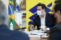 O governador Carlos Massa Ratinho Junior assinou nesta quarta-feira (9) o contrato do financiamento de R$ 1,6 bilhão que o Governo do Paraná captou com o Banco do Brasil e a Caixa Econômica Federal.