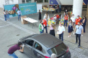 Uma longa e animada fila de carros, todos equipados com bolas, bonecas e os mais diferentes e coloridos brinquedos, deu início à campanha solidária Paraná Piá. O primeiro evento de arrecadação foi um Drive Thru organizado pela Secretaria de Estado do Desenvolvimento Urbano, nesta sexta-feira (11), em frente ao Palácio Iguaçu.
