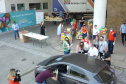 Uma longa e animada fila de carros, todos equipados com bolas, bonecas e os mais diferentes e coloridos brinquedos, deu início à campanha solidária Paraná Piá. O primeiro evento de arrecadação foi um Drive Thru organizado pela Secretaria de Estado do Desenvolvimento Urbano, nesta sexta-feira (11), em frente ao Palácio Iguaçu.
