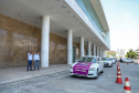 Uma longa e animada fila de carros, todos equipados com bolas, bonecas e os mais diferentes e coloridos brinquedos, deu início à campanha solidária Paraná Piá. O primeiro evento de arrecadação foi um Drive Thru organizado pela Secretaria de Estado do Desenvolvimento Urbano, nesta sexta-feira (11), em frente ao Palácio Iguaçu.
