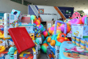 Uma longa e animada fila de carros, todos equipados com bolas, bonecas e os mais diferentes e coloridos brinquedos, deu início à campanha solidária Paraná Piá. O primeiro evento de arrecadação foi um Drive Thru organizado pela Secretaria de Estado do Desenvolvimento Urbano, nesta sexta-feira (11), em frente ao Palácio Iguaçu.
