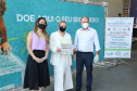 Uma longa e animada fila de carros, todos equipados com bolas, bonecas e os mais diferentes e coloridos brinquedos, deu início à campanha solidária Paraná Piá. O primeiro evento de arrecadação foi um Drive Thru organizado pela Secretaria de Estado do Desenvolvimento Urbano, nesta sexta-feira (11), em frente ao Palácio Iguaçu.
