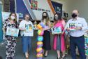 Uma longa e animada fila de carros, todos equipados com bolas, bonecas e os mais diferentes e coloridos brinquedos, deu início à campanha solidária Paraná Piá. O primeiro evento de arrecadação foi um Drive Thru organizado pela Secretaria de Estado do Desenvolvimento Urbano, nesta sexta-feira (11), em frente ao Palácio Iguaçu.
