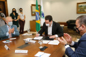 O governador Carlos Massa Ratinho Junior sancionou Projeto de Lei que prevê a transformação de 15 cargos de desembargador e das respectivas assessorias e funções comissionadas em 752 cargos voltados ao assessoramento de todos os magistrados que atuam na primeira instância e de outros 169 postos de técnicos judiciários.