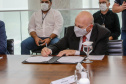 O governador Carlos Massa Ratinho Junior sancionou Projeto de Lei que prevê a transformação de 15 cargos de desembargador e das respectivas assessorias e funções comissionadas em 752 cargos voltados ao assessoramento de todos os magistrados que atuam na primeira instância e de outros 169 postos de técnicos judiciários.
