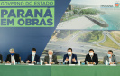 O governador Carlos Massa Ratinho Junior anunciou nesta quarta-feira (16) um programa de obras de infraestrutura que soma R$ 4 bilhões. Os projetos envolvem melhorias e modernização de rodovias, estradas rurais em todas as regiões do Paraná, além de um grande investimento no Litoral do Estado e na segurança pública.
