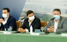 O governador Carlos Massa Ratinho Junior anunciou nesta quarta-feira (16) um programa de obras de infraestrutura que soma R$ 4 bilhões. Os projetos envolvem melhorias e modernização de rodovias, estradas rurais em todas as regiões do Paraná, além de um grande investimento no Litoral do Estado e na segurança pública.