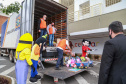 Nesta segunda-feira, 21, a Celepar fez a entrega dos brinquedos, para a Defesa Civil e para a Superintendência de Ação Solidária, arrecadados para a campanha Paraná Piá, foram mais de 1.200 doações feitas pelos colaboradores da companhia durante a semana em que o padrinho foi o presidente, Leandro Moura. A campanha continua até o dia 4 de outubro e quem quiser doar pode deixar os brinquedos em uma caixa de coleta na recepção da Celepar.
Foto: Valdelino Pontes