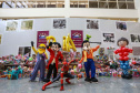 Nesta segunda-feira, 21, a Celepar fez a entrega dos brinquedos, para a Defesa Civil e para a Superintendência de Ação Solidária, arrecadados para a campanha Paraná Piá, foram mais de 1.200 doações feitas pelos colaboradores da companhia durante a semana em que o padrinho foi o presidente, Leandro Moura. A campanha continua até o dia 4 de outubro e quem quiser doar pode deixar os brinquedos em uma caixa de coleta na recepção da Celepar.
Foto: Valdelino Pontes