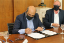 O Governador Carlos Massa Ratinho Junior assina, nesta quarta-feira (23), protocolo de investimentos com a cooperativa paranaense C.Vale representada pelo presidente Alfredo Lang.  Na foto, secretário da Fazenda do Paraná, Renê Garcia Júnior.  Curitiba, 23/09/2020. Foto: Geraldo Bubniak/AEN