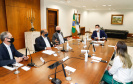 O governador Carlos Massa Ratinho Junior e o secretário estadual da Fazenda, Renê Garcia Junior, assinaram nesta segunda-feira (28), no Palácio Iguaçu, o contrato de financiamento para a execução da segunda fase do Projeto de Modernização da Gestão Fiscal do Estado do Paraná (Profisco II).