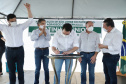 O governador Carlos Massa Ratinho Junior inaugurou nesta quinta-feira (1º) a pavimentação asfáltica da Estrada São Manoel, em São Jorge do Patrocínio, na região Noroeste, e anunciou novos investimentos para o município em pavimentações urbanas e de estradas rurais, veículos e iluminação pública.  Foto: Jose Fernando Ogura/AEN
