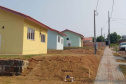 Quinze famílias carentes de Itapejara D’Oeste realizaram nesta quinta-feira (1) o sonho de ter uma casa própria. As unidades habitacionais foram entregues pela Cohapar, Secretaria da Justiça, Família e Trabalho (Sejuf) e a prefeitura, parceiros em um projeto viabilizado por meio do programa Nossa Gente Paraná. Foto: Eduardo Cioatto / Cohapar