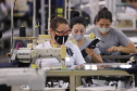 Com 43 anos de história, a Raffer omeçou como uma pequena alfaiataria e foi crescendo. Hoje, a empresa tem área de 15 mil metros quadrados e emprega 300 pessoas e produz 150 mil peças por mês.