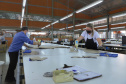 Com 43 anos de história, a Raffer omeçou como uma pequena alfaiataria e foi crescendo. Hoje, a empresa tem área de 15 mil metros quadrados e emprega 300 pessoas e produz 150 mil peças por mês.