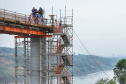 As obras da Ponte da Integração, em Foz do Iguaçu, no Oeste do Estado, atingiram 34% no final de setembro. O projeto é uma parceria entre a usina, o Governo do Estado e o governo federal. A gestão da obra é feita pela Secretaria da Infraestrutura e Logística do Paraná