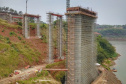 As obras da Ponte da Integração, em Foz do Iguaçu, no Oeste do Estado, atingiram 34% no final de setembro. O projeto é uma parceria entre a usina, o Governo do Estado e o governo federal. A gestão da obra é feita pela Secretaria da Infraestrutura e Logística do Paraná