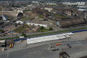 O Porto de Paranaguá embarcou nesta quinta-feira (15) um lote de 110 ônibus com destino ao Porto de Boma, na República Democrática do Congo, na África. Os veículos fazem parte de uma remessa de 440 coletivos que serão exportados para o continente. Com isso, o porto paranaense reafirma sua posição como principal porta de saída de ônibus e micro-ônibus produzidos no Brasil. Foto: Paulo Henrique Rolim
