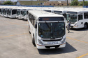 O Porto de Paranaguá embarcou nesta quinta-feira (15) um lote de 110 ônibus com destino ao Porto de Boma, na República Democrática do Congo, na África. Os veículos fazem parte de uma remessa de 440 coletivos que serão exportados para o continente. Com isso, o porto paranaense reafirma sua posição como principal porta de saída de ônibus e micro-ônibus produzidos no Brasil. 