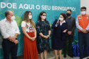 A campanha Paraná Piá terminou nesta quinta-feira (15) com uma entrega simbólica de 250 brinquedos para crianças internadas no Hospital da Providência em Apucarana, no Vale do Ivaí. A iniciativa, liderada pela primeira-dama Luciana Saito Massa, e pela Superintendência Geral de Ação Solidária (SGAS), do Governo do Estado, arrecadou mais de 15 mil brinquedos novos ou usados para celebrar o Dia das Crianças. Foto: Valdelino Pontes