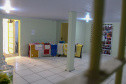 O Governo do Estado, por meio da Secretaria da Segurança Pública do Departamento Penitenciário (Depen), inaugurou nesta quinta-feira (15) a Cadeia Pública Feminina de Londrina. Totalmente reestruturado, o novo espaço, localizado no antigo 3º Distrito Policial, conta com 176 vagas e espaços mais adequados para a custódia de mulheres presas da região Norte.Foto:SESP