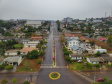 Um investimento de R$ 650.223,54 da Secretaria de Desenvolvimento Urbano e Obras Públicas também está tirando do papel um espaço fundamental para cidades desse porte: uma praça municipal. Ela fica entre a Avenida Brasil, a Alameda Cinco e as ruas Quatro e Cinco, a apenas seis quadras da PRC-280, principal corredor de exportação do Sudoeste do Paraná. Foto: José fernando Ogura/AEN