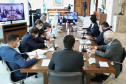 O governador Carlos Massa Ratinho Junior e os secretários estaduais se reuniram virtualmente nesta segunda-feira (19) com os deputados federais para discutir projetos de interesse do Paraná e estreitar o diálogo sobre a vinculação das emendas parlamentares ao Orçamento da União de 2021 a programas e obras prioritárias ao Estado. Foto: Jose Fernando OguraAEN