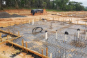 Três empreendimentos habitacionais em construção em Prudentópolis, na região Centro-Sul do estado, foram vistoriados pela equipe técnica da Cohapar e prefeitura nesta semana. As obras estão localizadas na Vila Torres (25 moradias), Vila Palmeira (40) e Vila Santana (89). Os investimentos somam R$ 12,5 milhões em recursos do próprio Governo do Estado e de um financiamento internacional obtido junto ao Banco Interamericano de Desenvolvimento.

Foto: Fábio Ortigara