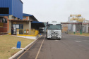 FEITO NO PARANA -  Coamo  cooperativa agro-industrial , a maior cooperativa da América Latina, com sede em Campo Mourão. Tem na linha alimentícia as marcas Primê, Sollus, Dualis e Anniela produz óleo de soja refinado, café torrado e moído, margarinas, farinha de trigo e gordura vegetal hidrogenada. 09/10/2020 -  Foto: Geraldo Bubniak/AEN