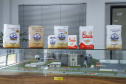 Em Ponta Grossa, o moinho Herança Holandesa, do grupo Unium - que reúne as cooperativas Frísia, Castrolanda e Capal - foi pensado para produzir farinhas especiais para linhas industriais do mercado B2B, como é conhecida a produção para outras marcas. 

No entanto, em 2017, a empresa investiu em tecnologia, ampliou seu mix e iniciou a produção de farinhas para uso doméstico.