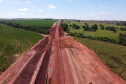 Um convênio entre Itaipu Binacional, Departamento Nacional de Infraestrutura de Transportes (DNIT) e Governo do Paraná vai garantir a execução das obras no trecho paranaense da BR-487, mais conhecida como Estrada Boiadeira. O trecho de 47 km liga os municípios Icaraíma (Porto Camargo) e Umuarama (Serra dos Dourados), no Noroeste do Paraná, e deve estar pronto até início de 2022. 19/11/2020 - Foto: Geraldo Bubniak/AEN