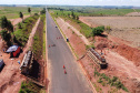 Um convênio entre Itaipu Binacional, Departamento Nacional de Infraestrutura de Transportes (DNIT) e Governo do Paraná vai garantir a execução das obras no trecho paranaense da BR-487, mais conhecida como Estrada Boiadeira. O trecho de 47 km liga os municípios Icaraíma (Porto Camargo) e Umuarama (Serra dos Dourados), no Noroeste do Paraná, e deve estar pronto até início de 2022. 19/11/2020 - Foto: Geraldo Bubniak/AEN