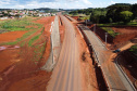Obra de implantação do acesso às indústrias de Pitanga. São construídas marginais em um trecho de 4,2 quilômetros da PR-466, perto do posto da Polícia Rodoviária Estadual, o projeto prevê pistas paralelas à rodovia em ambos os sentidos, totalizando 8,4 quilômetros de extensão. 19/11/2020 - Foto: Geraldo Bubniak/AEN
