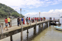 Portos do Paraná entrega cestas básicas a comunidades isoladas.
