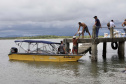 Portos do Paraná entrega cestas básicas a comunidades isoladas.
