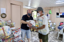 Portos do Paraná entrega cestas básicas a comunidades isoladas.
