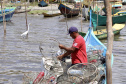 A pesca artesanal, que garante renda para cerca de 6 mil famílias no litoral paranaense, é tema da nova campanha de educação ambiental da Portos do Paraná. A empresa pública promove ações de comunicação e valorização da atividade, aproveitando o aumento no número de veranistas nas praias do Estado.