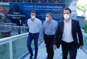 O governador Carlos Massa Ratinho Junior afirmou nesta quinta-feira (7), em visita à Fundação Oswaldo Cruz (Fiocruz), no Rio de Janeiro, que a vacinação no Paraná deve começar em janeiro em profissionais de saúde e comunidades indígenas isoladas.