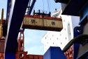 O volume de cargas importadas e exportadas em contêineres em 2020, pelo Porto de Paranaguá, aumentou 6% em relação a 2019. Foram 8.541.091 toneladas, 508.664 toneladas a mais que no ano anterior. Os produtos conteinerizados representam 14,9% da movimentação geral dos portos do Paraná.
