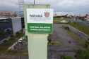 O Governo do Estado, por meio da Secretaria de Estado da Saúde, inicia  a distribuição dos insumos para a  vacinação da Covid-19, neste sabado (16) na Central de Medicamentos do Paraná (Cemepar), no Jardim Botânico. Foto: Geraldo Bubniak/AEN