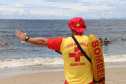 O Corpo de Bombeiros divulgou nesta quarta-feira (20/01) o balanço de atividades e ocorrências atendidas nos primeiros 30 dias de verão no Litoral do estado (do dia 19 de dezembro até o dia 18 de janeiro). O comparativo com o mesmo período da temporada anterior mostra que os afogamentos tiveram queda de 11% (de 569 foi para 506), e houve o dobro de óbitos (de 03 foi para 06). O balanço mostra ainda que as mortes por afogamento ocorreram em áreas não protegidas por guarda-vidas.  Foto:SESP