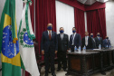 O governador Carlos Massa Ratinho Junior participou nesta quarta-feira (27) da posse da nova mesa diretora do Tribunal de Contas do Paraná (TCE), eleita em dezembro no passado para o comando do órgão de controle no biênio 2020-2021. O conselheiro Fabio Camargo assume a presidência do TCE no lugar de Nestor Baptista, Ivan Bonilha passa a ocupar a vice-presidência e Fernando Guimarães o cargo de corregedor-geral.  Foto: Jonathan Campos/AEN