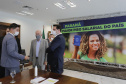 O governador Carlos Massa Ratinho Junior ratificou nesta terça-feira (9) os novos valores do salário mínimo regional do Paraná, que se mantém como o maior do País. Dividido em quatro faixas salariais, que variam de R$ 1.467,40 a R$ 1.696,20, conforme a categoria, o reajuste foi aprovado pelo Conselho Estadual do Trabalho, Emprego e Renda (Ceter), vinculado à Secretaria de Estado da Justiça, Família e Trabalho.