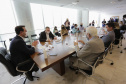 O governador Carlos Massa Ratinho Junior ratificou nesta terça-feira (9) os novos valores do salário mínimo regional do Paraná, que se mantém como o maior do País. Dividido em quatro faixas salariais, que variam de R$ 1.467,40 a R$ 1.696,20, conforme a categoria, o reajuste foi aprovado pelo Conselho Estadual do Trabalho, Emprego e Renda (Ceter), vinculado à Secretaria de Estado da Justiça, Família e Trabalho.