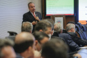 O presidente da cooperativa Lar, Irineo da Costa Rodrigues, apresentou nesta quarta-feira (10) ao governador Carlos Massa Ratinho Junior e aos secretários de Estado um plano de investimento de R$ 2,412 bilhões até 2024 na suinocultura e na avicultura, com previsão de dobrar a quantidade de funcionários diretos e alcançar 26 mil contratados. -  Curitiba, 10/02/2021  -  Foto: Jonathan Campos/AEN