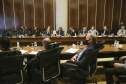 O presidente da cooperativa Lar, Irineo da Costa Rodrigues, apresentou nesta quarta-feira (10) ao governador Carlos Massa Ratinho Junior e aos secretários de Estado um plano de investimento de R$ 2,412 bilhões até 2024 na suinocultura e na avicultura, com previsão de dobrar a quantidade de funcionários diretos e alcançar 26 mil contratados. -  Curitiba, 10/02/2021  -  Foto: Jonathan Campos/AEN