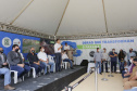 O governador Carlos Massa Ratinho Junior assinou nesta quinta-feira (11) a ordem de serviço para a execução do Contorno Norte de Castro, nos Campos Gerais. O investimento de R$ 78.978.622,85 é parte do convênio do Governo do Estado com o Banco Interamericano de Desenvolvimento (BID) e ajudará a dar impulso a uma das principais bacias leiteiras do Paraná, tirando o fluxo pesado de caminhões do Centro da cidade.