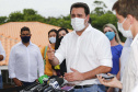 O governador Carlos Massa Ratinho Junior vistoria as obras do Condomínio do Idoso de Foz do Iguaçu. 