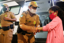 O balanço da Polícia Militar do Paraná sobre os cinco dias de Carnaval no Litoral aponta a redução dos principais crimes. O comparativo com o mesmo período do ano anterior indica que os roubos caíram 48,2% (de 29 foi para 15), os furtos reduziram 64,7% (de 153 casos para 54) e as ocorrências de perturbação do sossego diminuíram 18,7% (de 64 para 52). Foto:PMPR