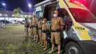 O balanço da Polícia Militar do Paraná sobre os cinco dias de Carnaval no Litoral aponta a redução dos principais crimes. O comparativo com o mesmo período do ano anterior indica que os roubos caíram 48,2% (de 29 foi para 15), os furtos reduziram 64,7% (de 153 casos para 54) e as ocorrências de perturbação do sossego diminuíram 18,7% (de 64 para 52). Foto:PMPR